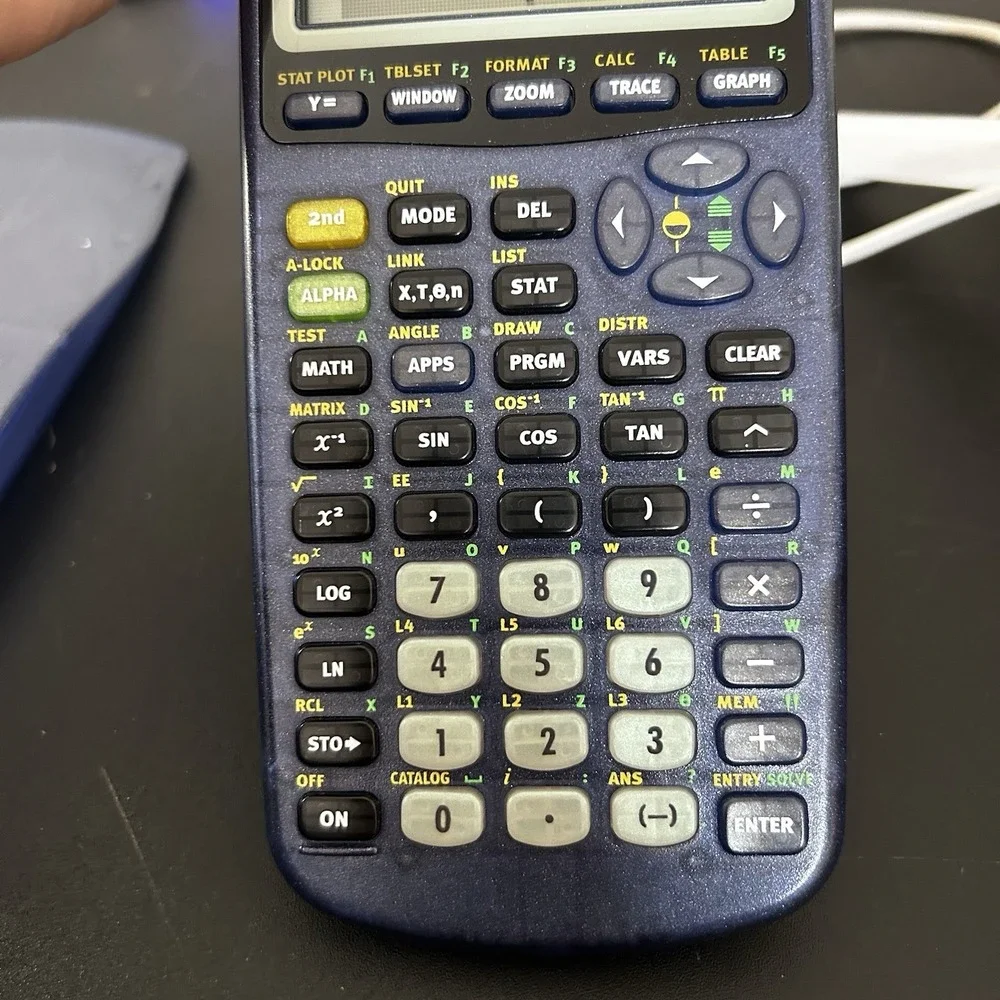 Texas Instruments TI-83 Plus Graphing Calculator Blue Tested & Works + Cover - Picture 3 of 8